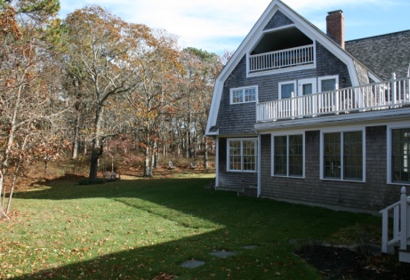 Gooseberry Cottage backyard island wedding rental