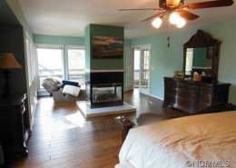 Connestee Falls 12 guwa court