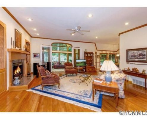 Connestee Falls NC 63 Iya Court