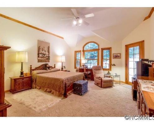 Connestee Falls NC 63 Iya Court