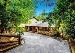 Connestee Falls 889 Utsonati Lane