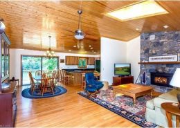 Connestee Falls 889 Utsonati Lane