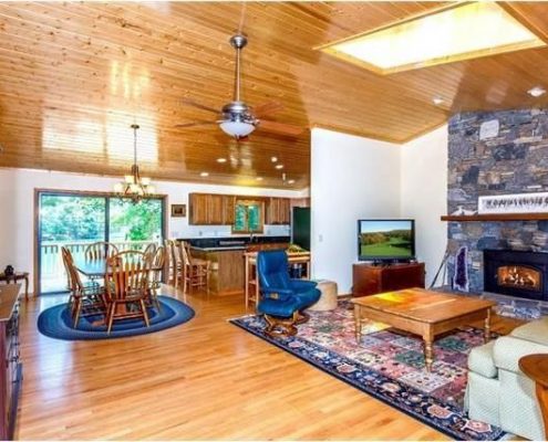 Connestee Falls 889 Utsonati Lane