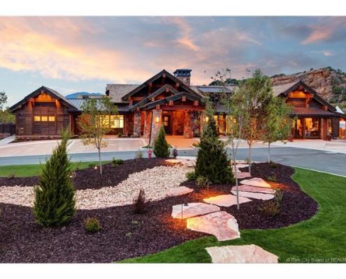 Red Ledges 2353 East Le Sal Peak Drive