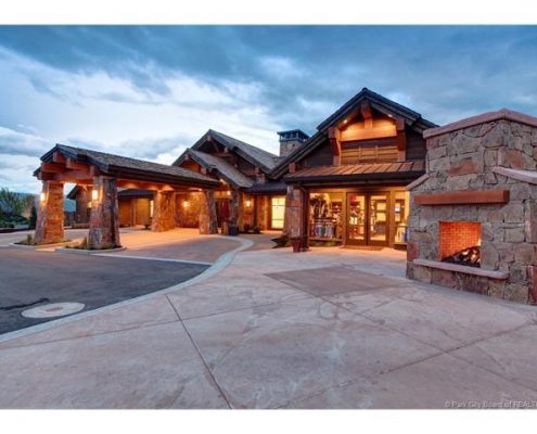 Red Ledges 2353 East Le Sal Peak Drive