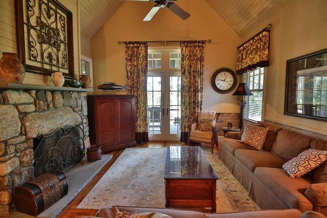 reserveatlakekeowee1211reserve2a