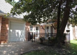 Eagle's Bluff 184 Red Oak Court