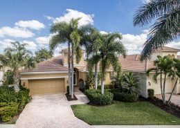 The Club at Ibis 7988 Via Villagio