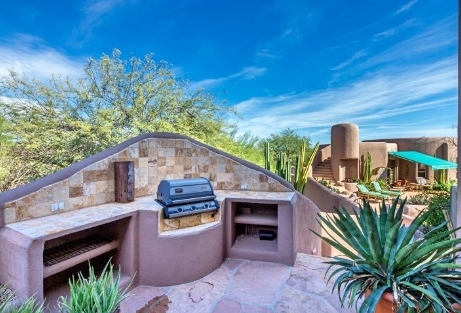 Carefree Black Mountain Auction