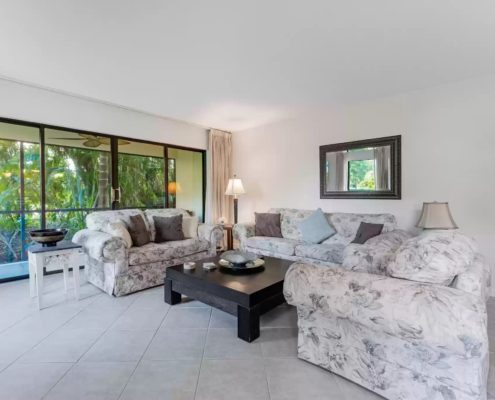 4587 Kittiwake Court