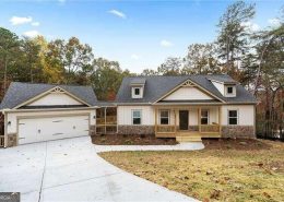 Lake Arrowhead GA 117 Mescalero Court