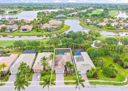 The Club at Ibis FL 10525 La Strada