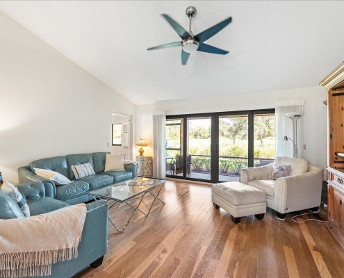 2102 NW Greenbriar Lane