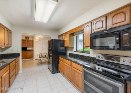 1245 Mayflower Avenue