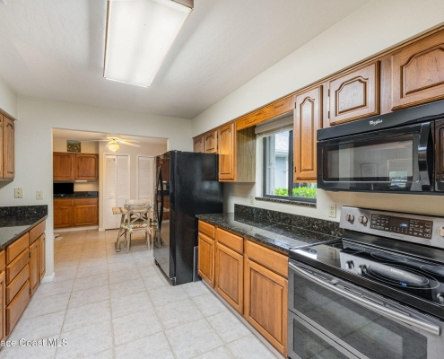 1245 Mayflower Avenue