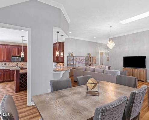 1096 Rutledge Court NW