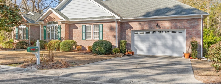 1187 Woodbridge Lane SE