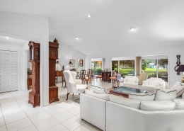 4527 Sanderling Circle West