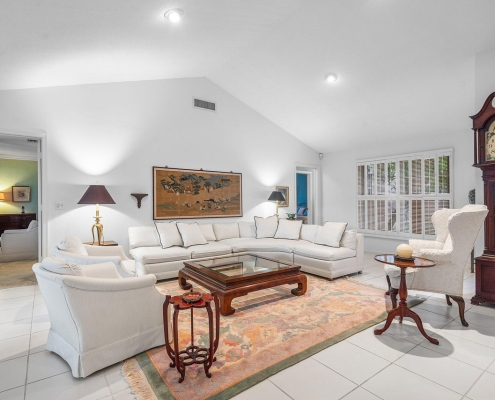 4527 Sanderling Circle West