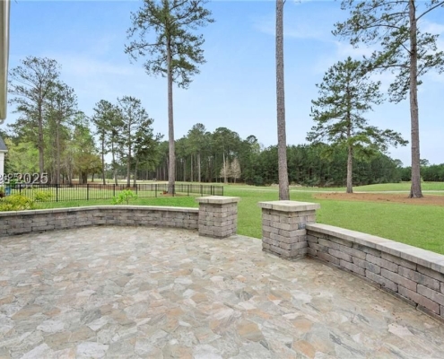 585 Laurel Oak Avenue