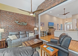 375 Broad Leaf Lane SE