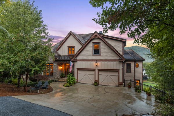 96 Fair View Dr Clayton, GA 30525