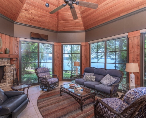 1060 Liberty Bluff Ct Greensboro GA 30642