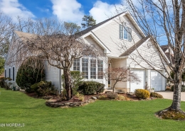 17 Medinah Court