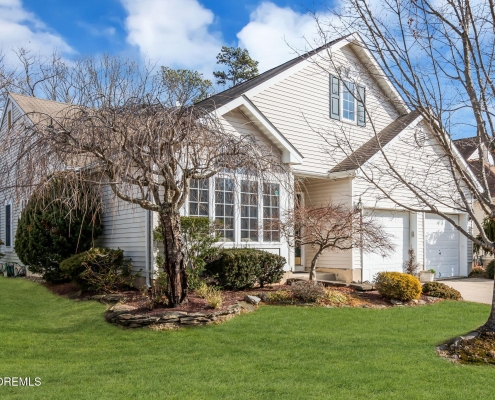 17 Medinah Court