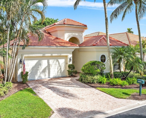8464 Legend Club Drive