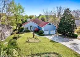 178 Edgewater Circle